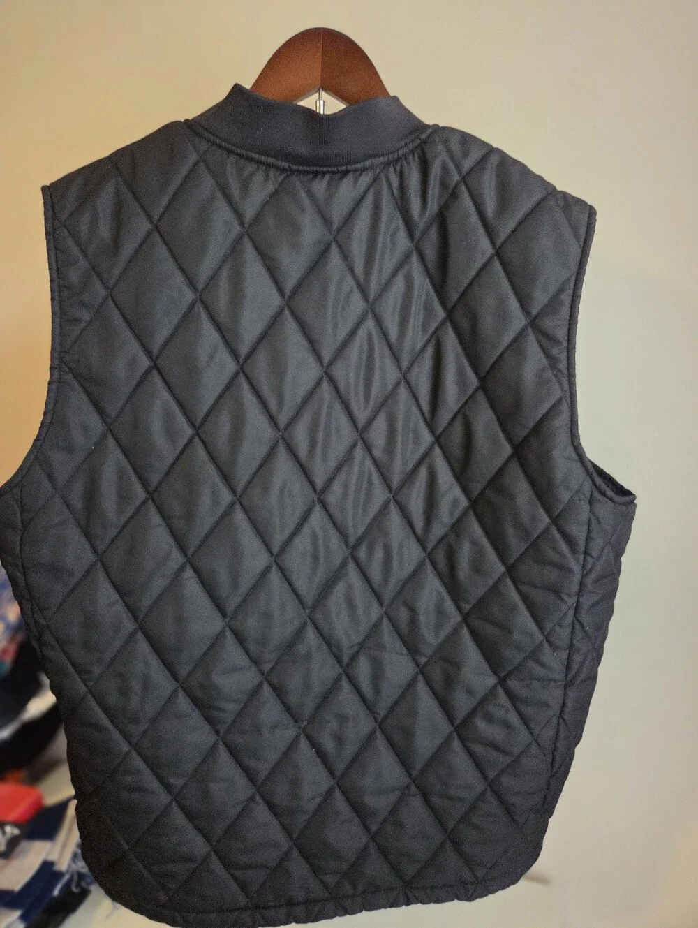 Hawke & Co Men’s Black Diamond-Quilted Vest